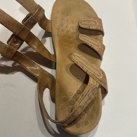 Vionic amber cork tan gold  arch support strappy open toes sandals Velcro straps - Picture 6 of 9